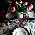 Les Maisons Des Fleurs Apartman