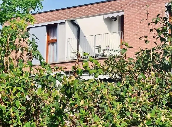 Апартаменты Les Maisons Des Fleurs *