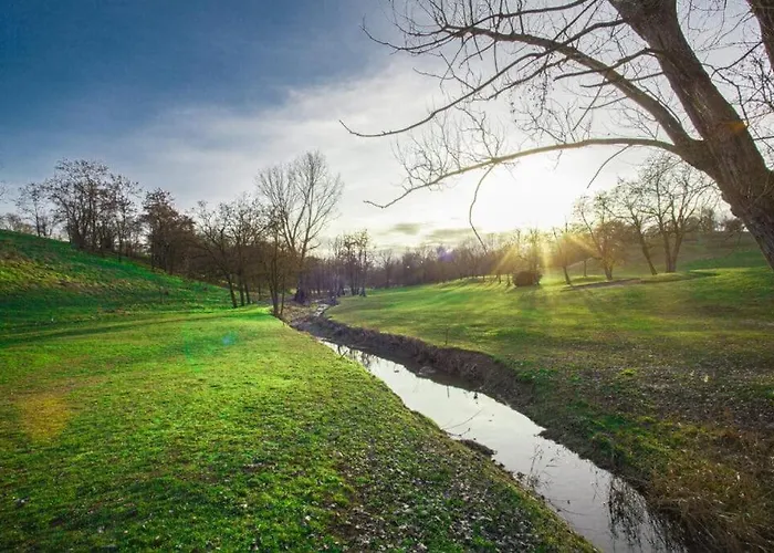 Les Maisons Des Fleurs Apartament